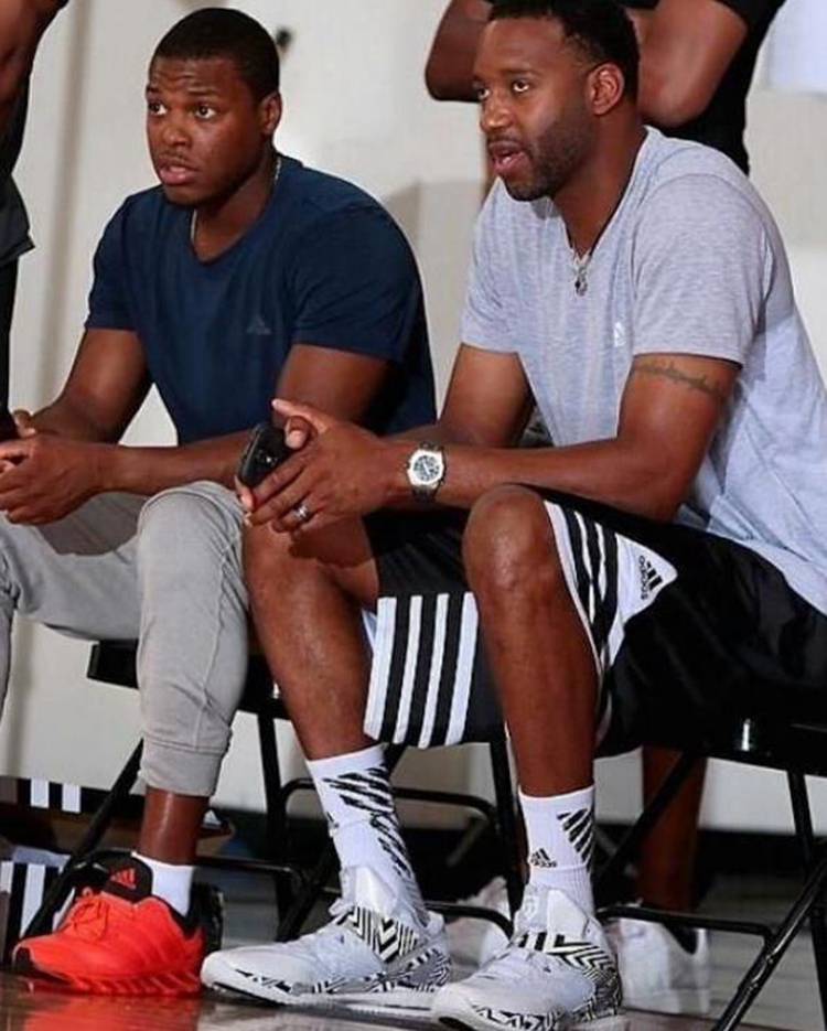 自边路无球 自边路无球